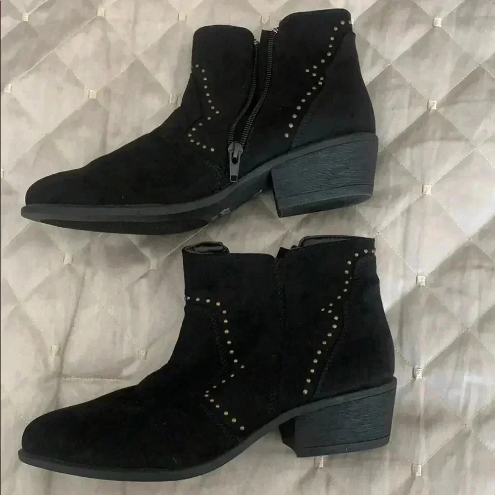 Black booties - Picture 2 of 6